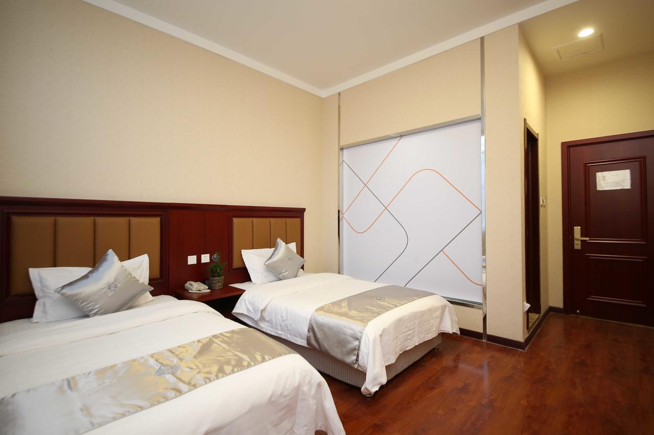 Chonpines Hotel Changchun Exterior foto