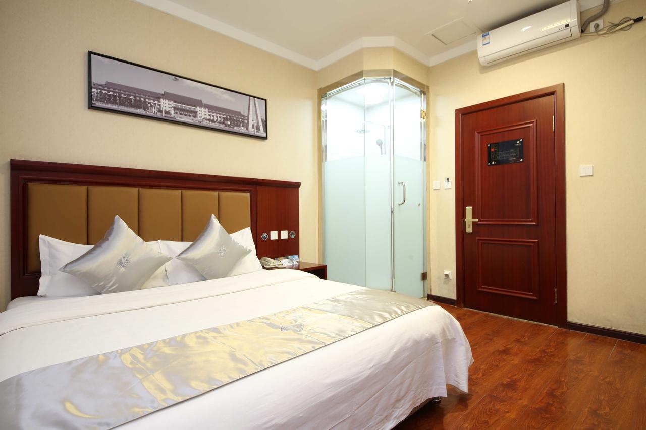 Chonpines Hotel Changchun Exterior foto